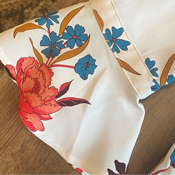 LOFT • Floral Print Blouse • Size M • EUC - Picture 4 of 6